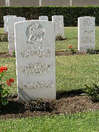 Heliopolis War Cemetery - Sharaf El Din Mohamed, 